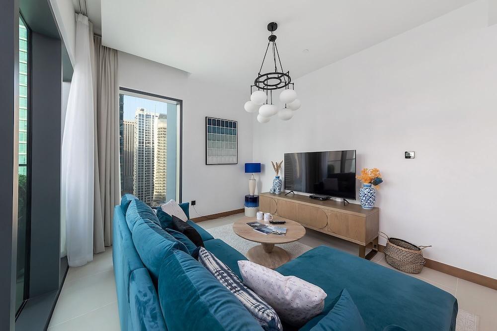 Apartment with beautiful view on Marina - Tap to explore photos