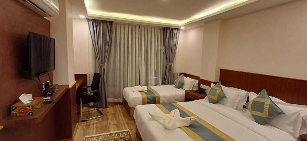 Hotel Yakroo Manang Room Type - Family Room