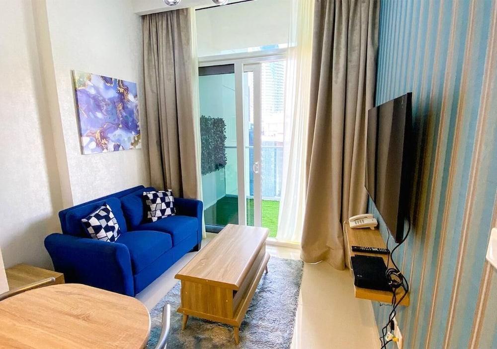 Mh-scenic Burj Khalifa View in Reva Residence Ref 19018 - Tap to explore photos