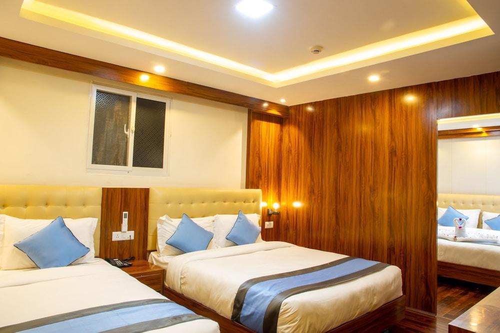 HOTEL DREAMS CONNECT Room Type - Family Suite