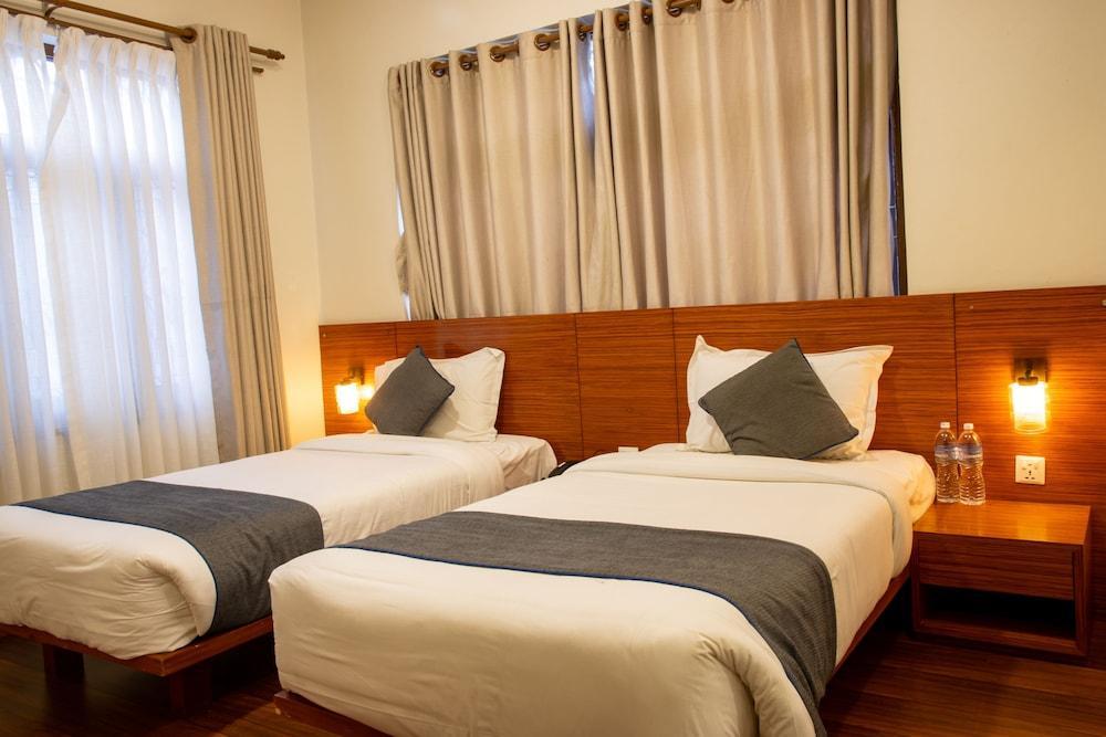 HOTEL DREAMS CONNECT Room Type - Standard Twin Room