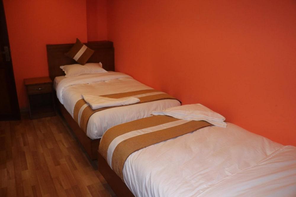 Harrys Home Room Type - Deluxe Double or Twin Room