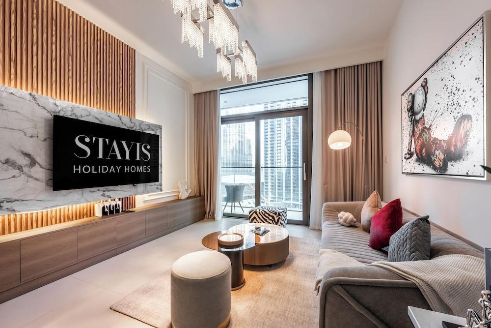 Stayis - 1 BR Iconic Burj Khalifa View - Tap to explore photos