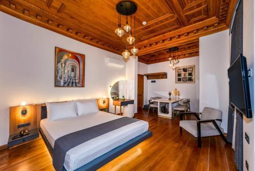 Elmira Pera Hotel Spa Room Type - Deluxe Double Room with Balcony