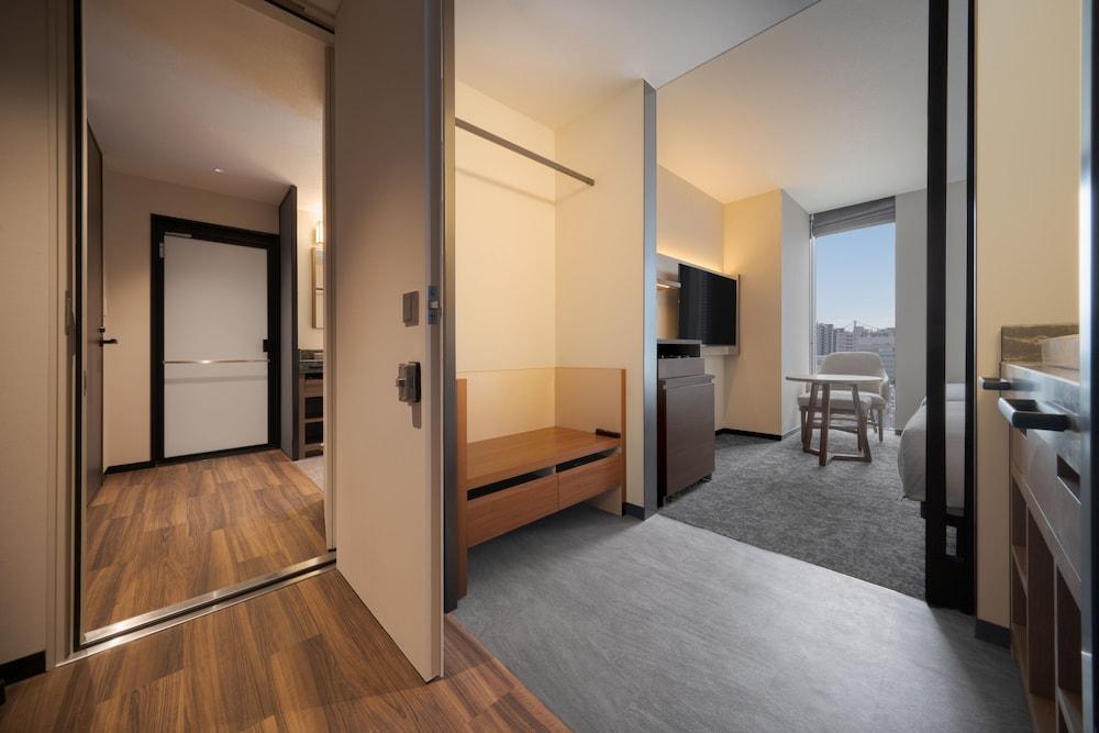 Premier Hotel-CABIN PRESIDENT-Tokyo Room Type - Connecting Twin Room