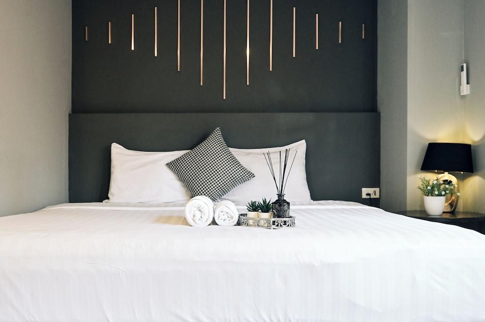 Tori Crown Hotel Room Type - Junior Suite (Building 2)