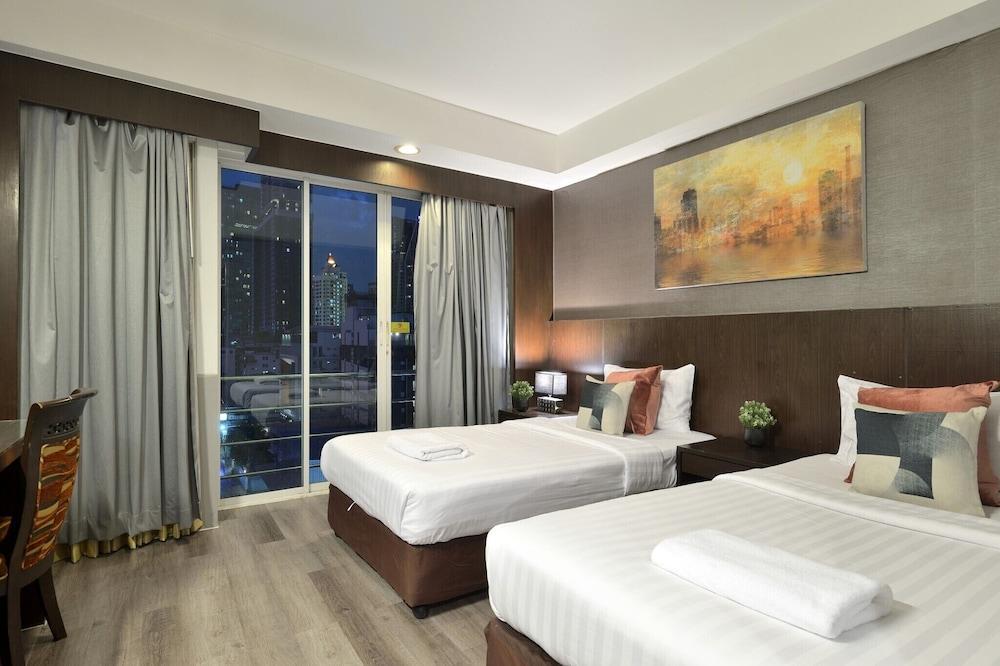 Tori Crown Hotel Room Type - Superior Room