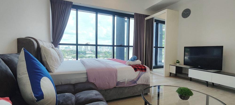 MCity Infinity pool KLCC Room Type - Business Studio, City View, Lakeside MCity Infinity pool KLCC Room Type - Business Studio, City View, Lakeside