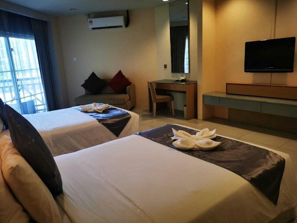 Century Langkasuka Resort Langkawi - Tap to explore photos
