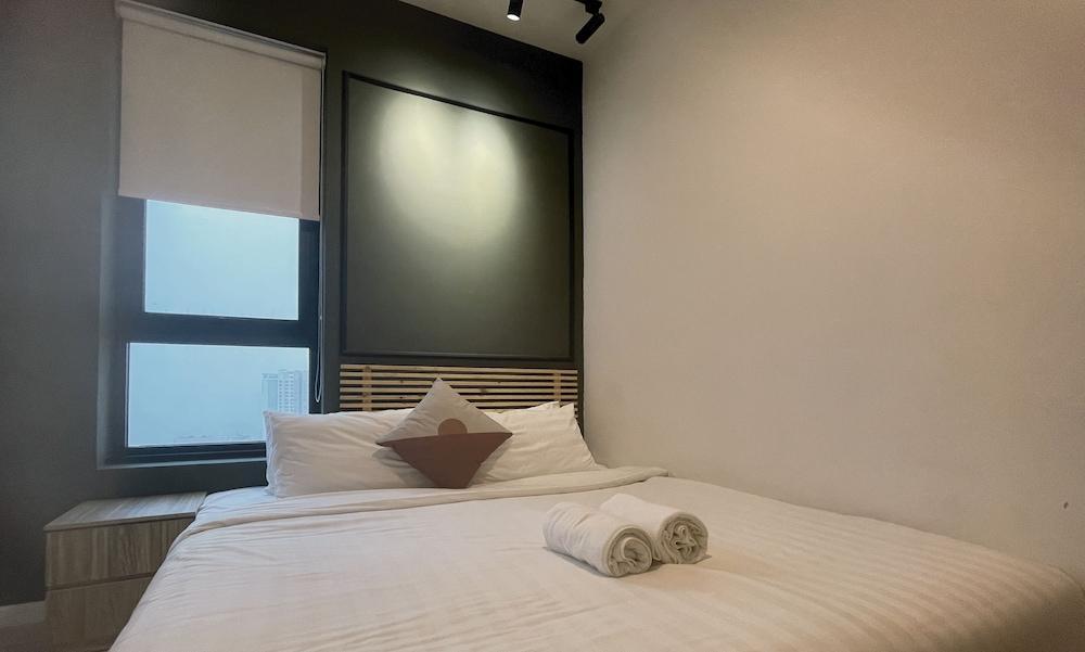 Chambers Residence, Sunway Putra Mall - Tap to explore photos