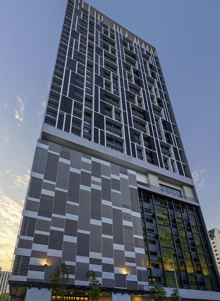 Chambers Residence, Sunway Putra Mall