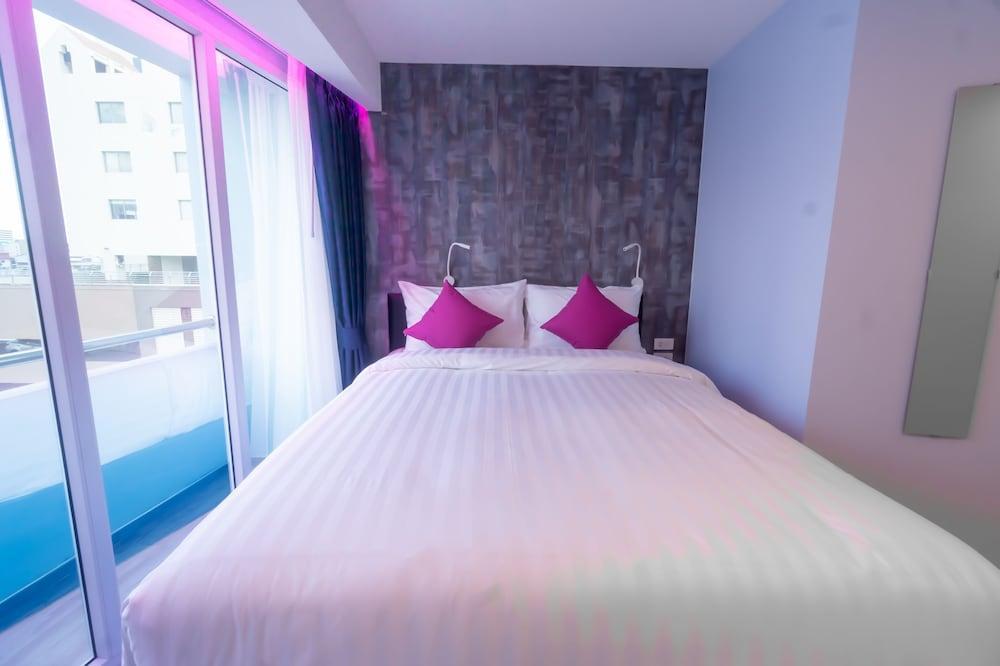 Spark Hotel - Tap to explore photos