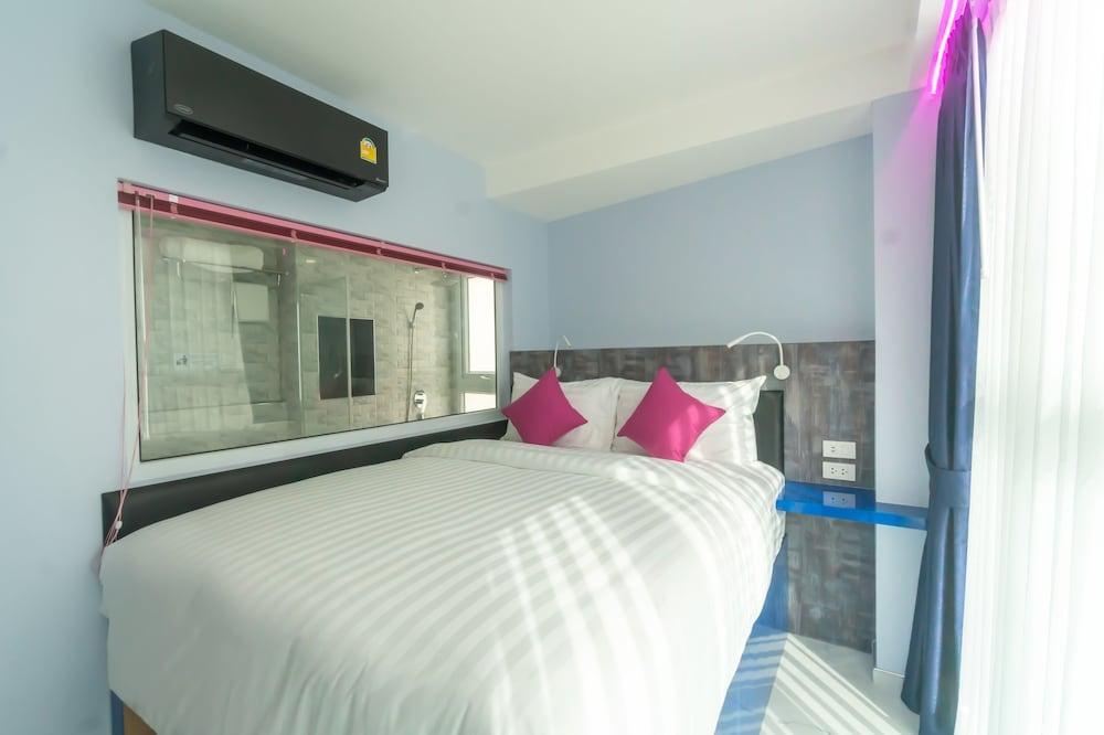 Spark Hotel Room Type - Standard Double Room