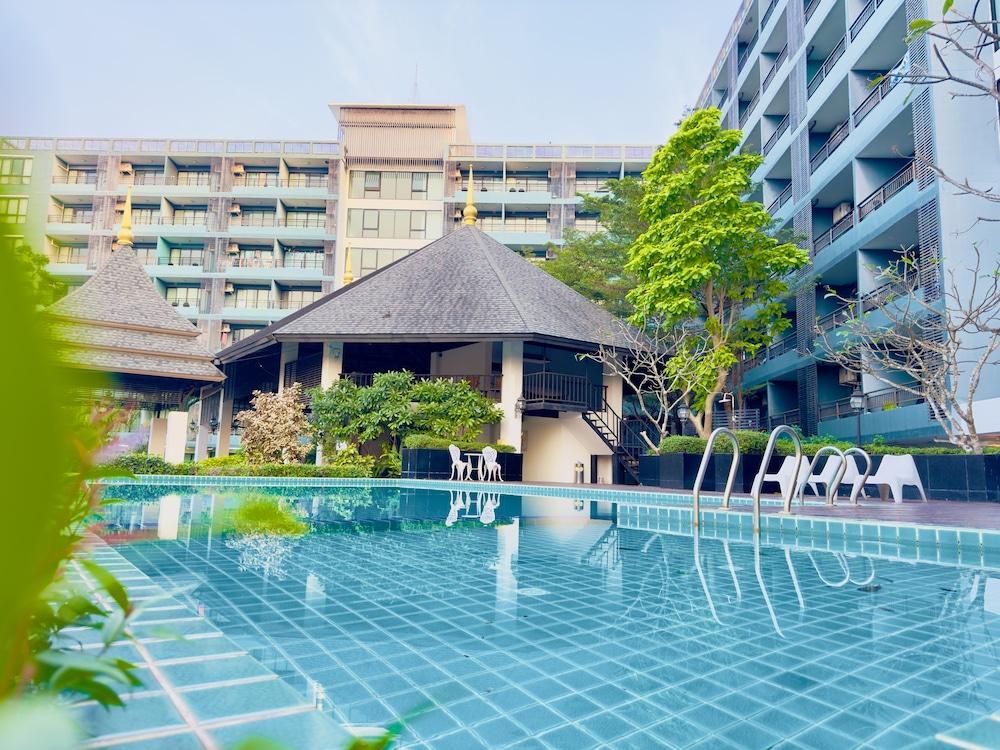 Baan Bangsare Resotel Chonburi - Tap to explore photos
