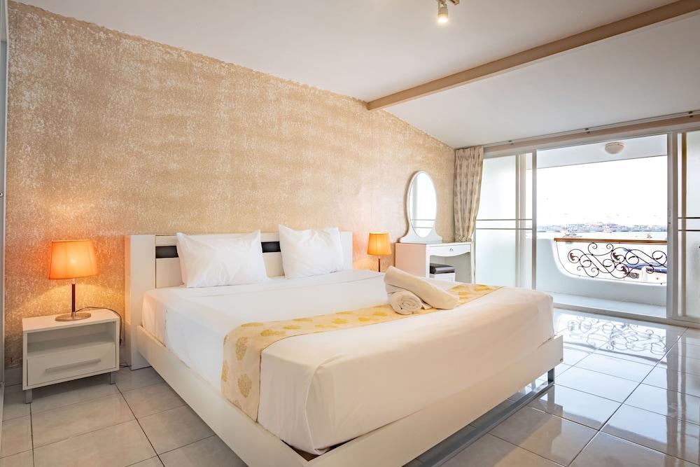 Windy Inn Room Type - Deluxe Double Room, Ocean View