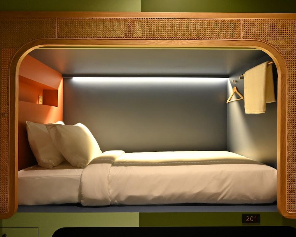 Dream Chaser Boutique Capsule Hotel Room Type - Shared Dormitory, Women only