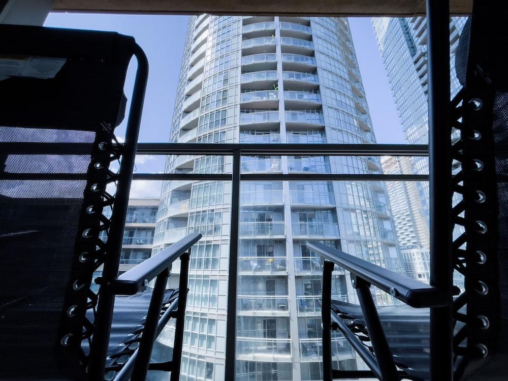 Harbourfront 2 Bed Suites - Tap to explore photos