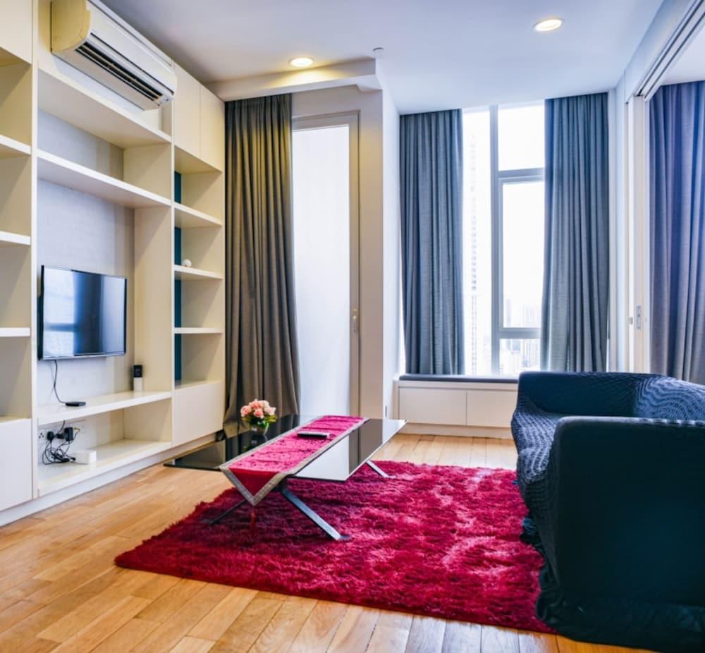 Flixses Suites At Platinum Klcc - Tap to explore photos