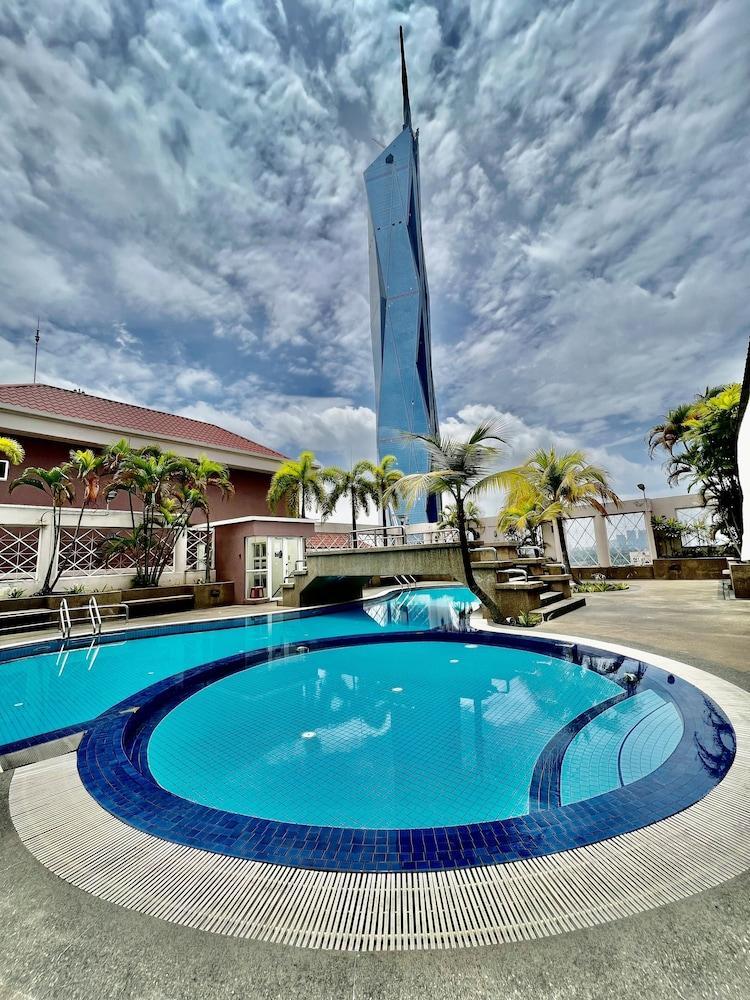 Casa Mutiara Apartments by Moonlight