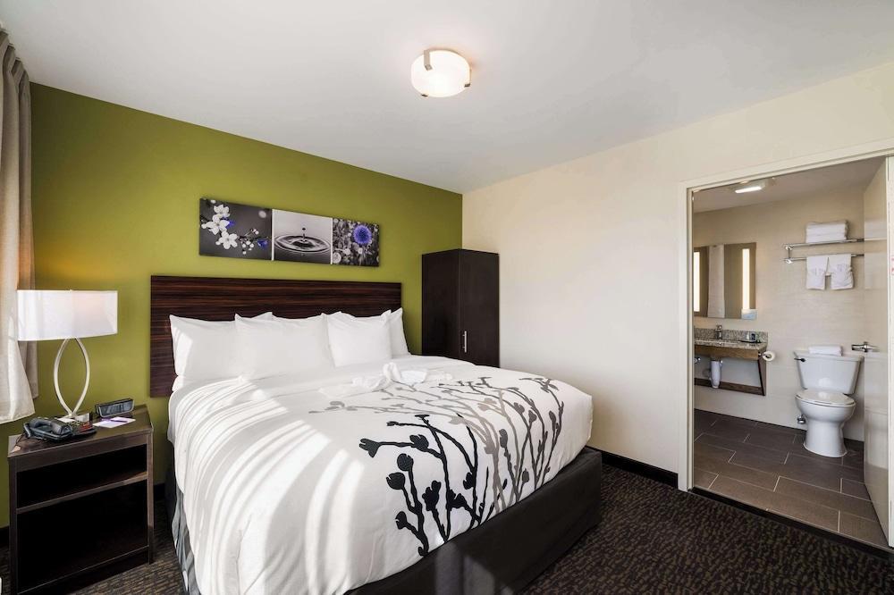 Sleep Inn Bronx - Soundview - Tap to explore photos