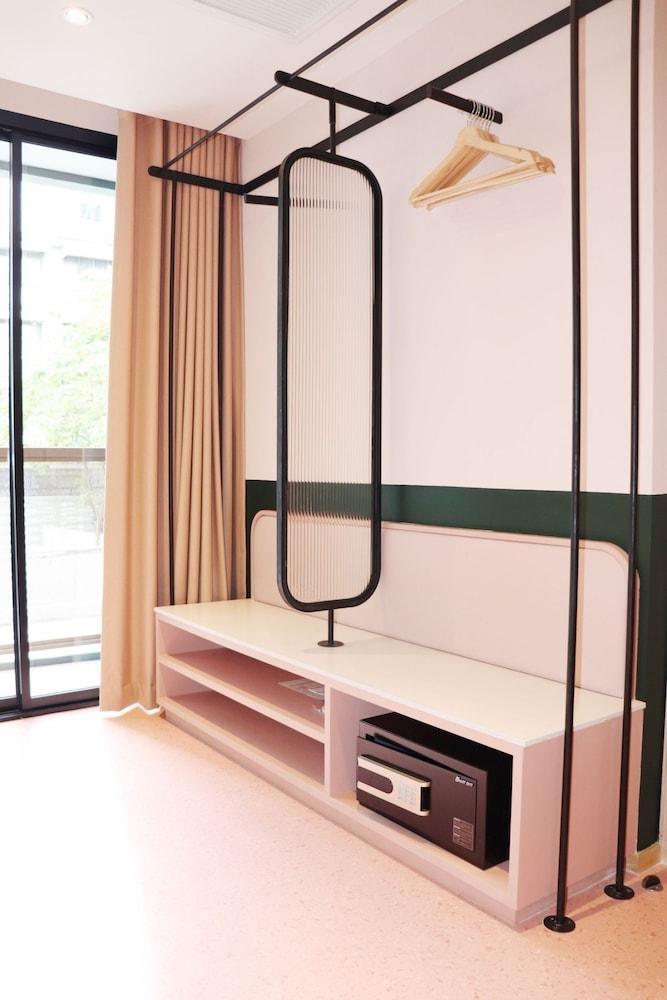 The Quarter Ratchathewi by UHG Room Type - Deluxe Room with Shower
