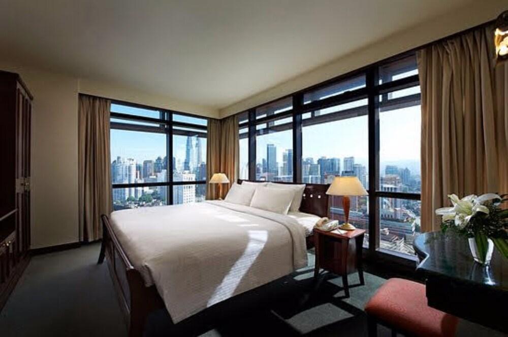 BERJAYA TIMES SQUARE SERVICE RESIDENCES Room Type - Family Apartment, 2 Bedrooms, City View