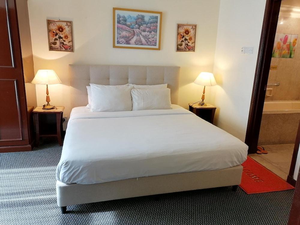 BERJAYA TIMES SQUARE SERVICE RESIDENCES Room Type - Junior Apartment