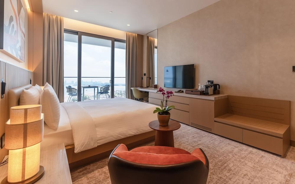 Rixos Premium Qetaifan Island North - Tap to explore photos