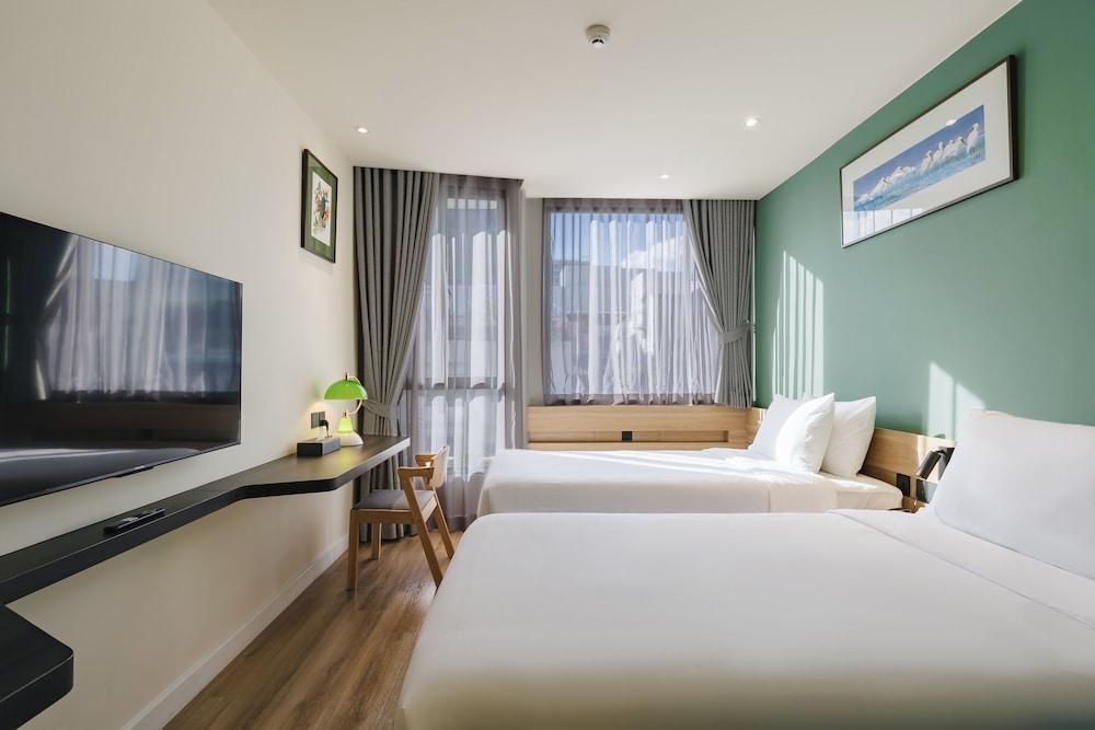 MO Hotel Bangkok Room Type - Superior Twin Room, 2 Twin Beds