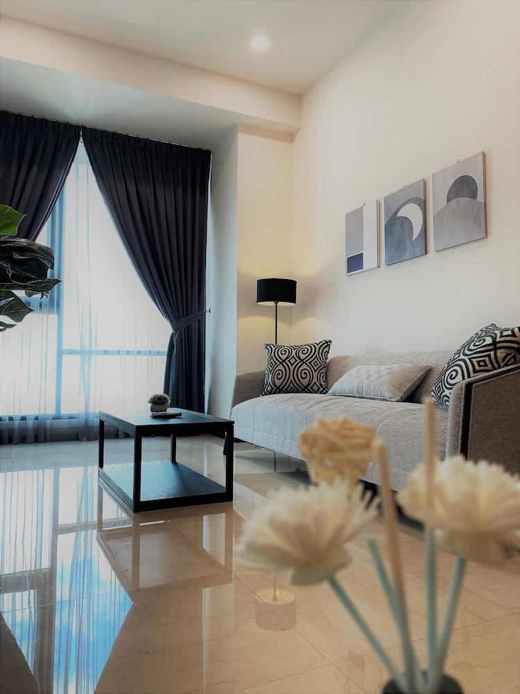 Opus Residences by EUcation Home