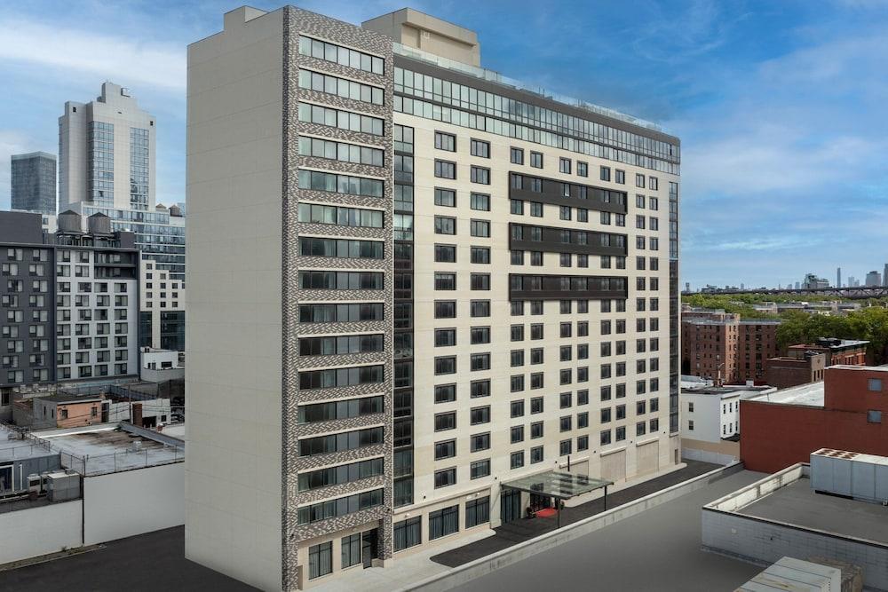 SpringHill Suites by Marriott New York Queens