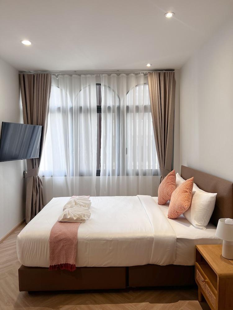 SO Zen Hotel Silom Bangkok Room Type - Deluxe Room, 1 Queen Bed, Non Smoking