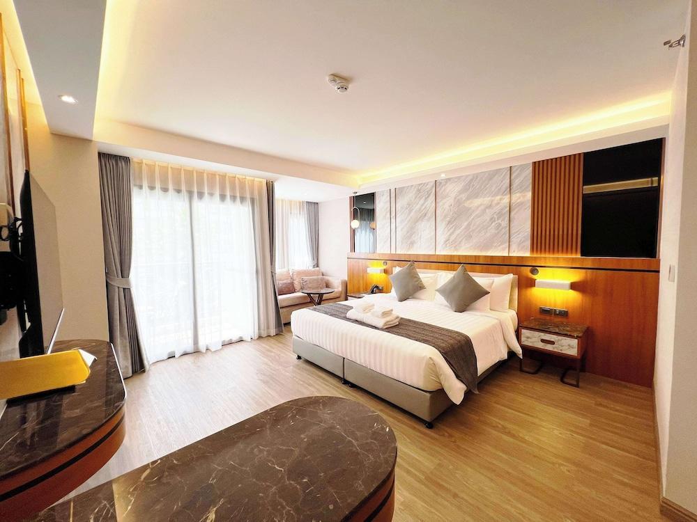 Wyndham Jomtien Pattaya - Tap to explore photos