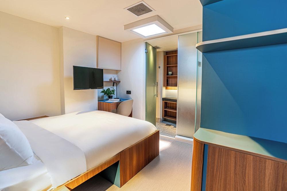 Weave Suites - Midtown Room Type - Superior Room
