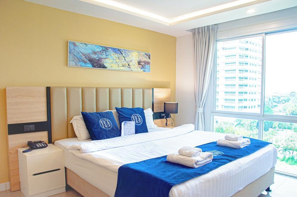 HT9 HOTEL Room Type - Superior Double Room