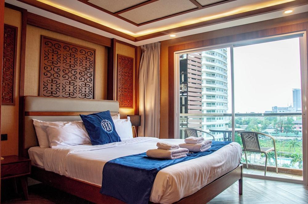 HT9 HOTEL Room Type - 2 Bedroom Thai Heritage