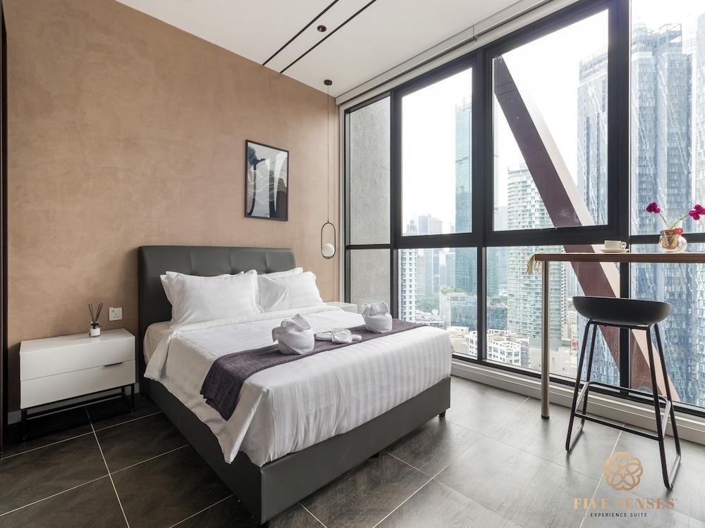 Scarletz Suites by Five senses Room Type - Premium Studio