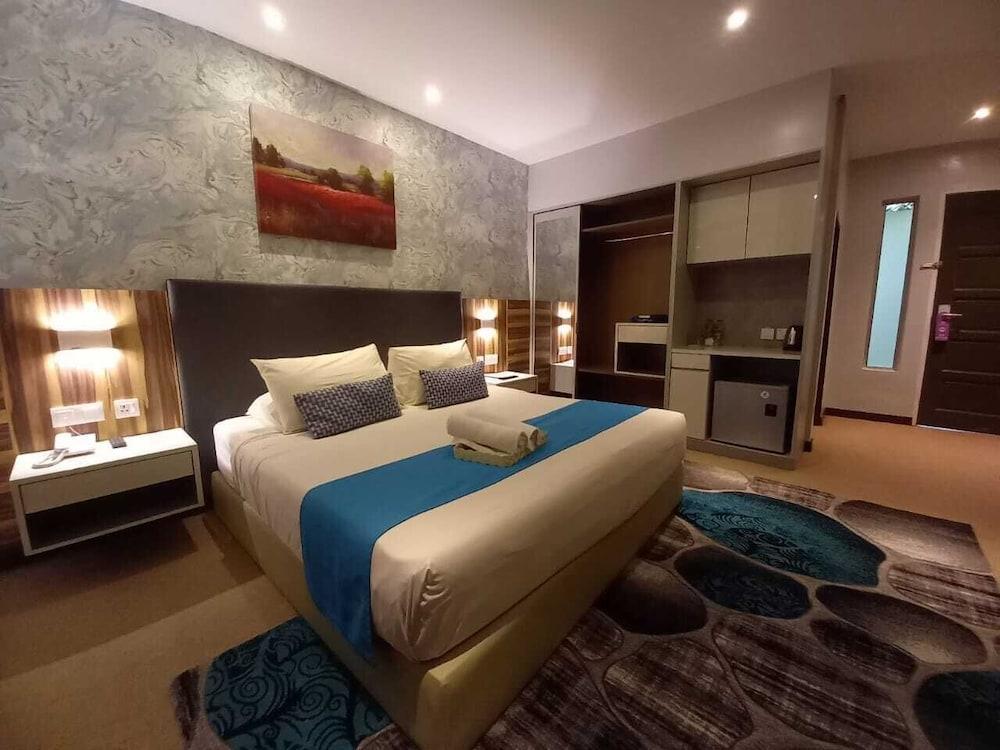 Villa Abadi Resort Room Type - Deluxe Room, 1 King Bed