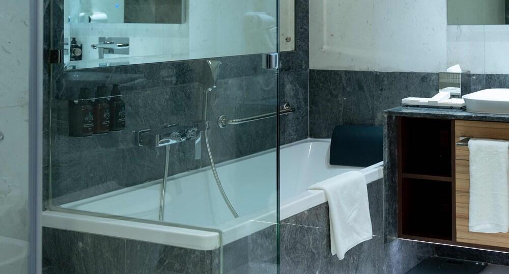 Millennium Place Doha Room Type - Superior Twin Room, Multiple Beds
