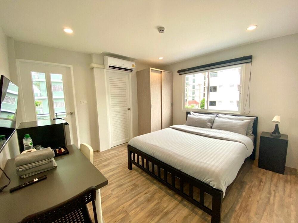 Aree House Poshtel Room Type - Superior Double Room