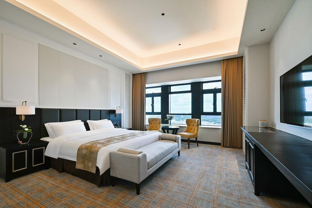 President Hotel Guangzhou Changlong - Tap to explore photos