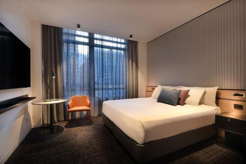 The Howey - Tap to explore photos