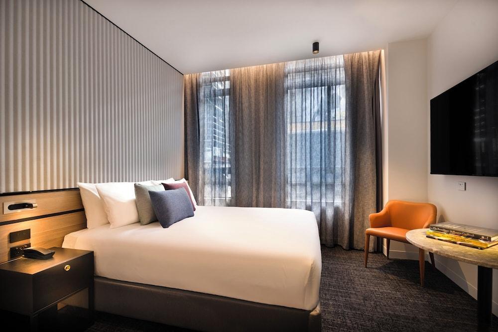 The Howey Room Type - Urban Standard King