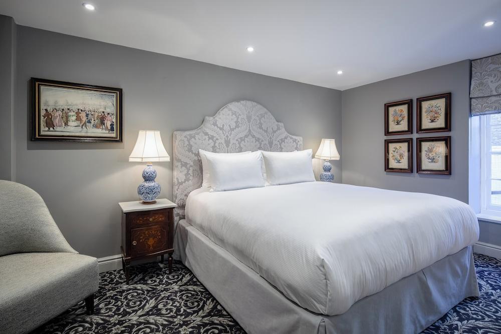 No. 30 Knightsbridge Room Type - Royal Suite, 1 King Bed with Sofa bed