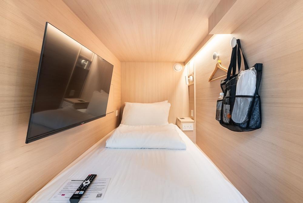 Jyu Capsule Hotel Room Type - Single Mixed Lower Capsule