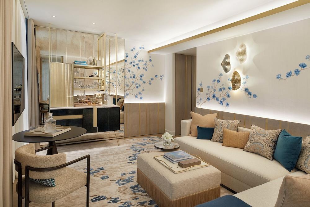 Mandarin Oriental Mayfair, London Room Type - Deluxe Suite (King or Twin)