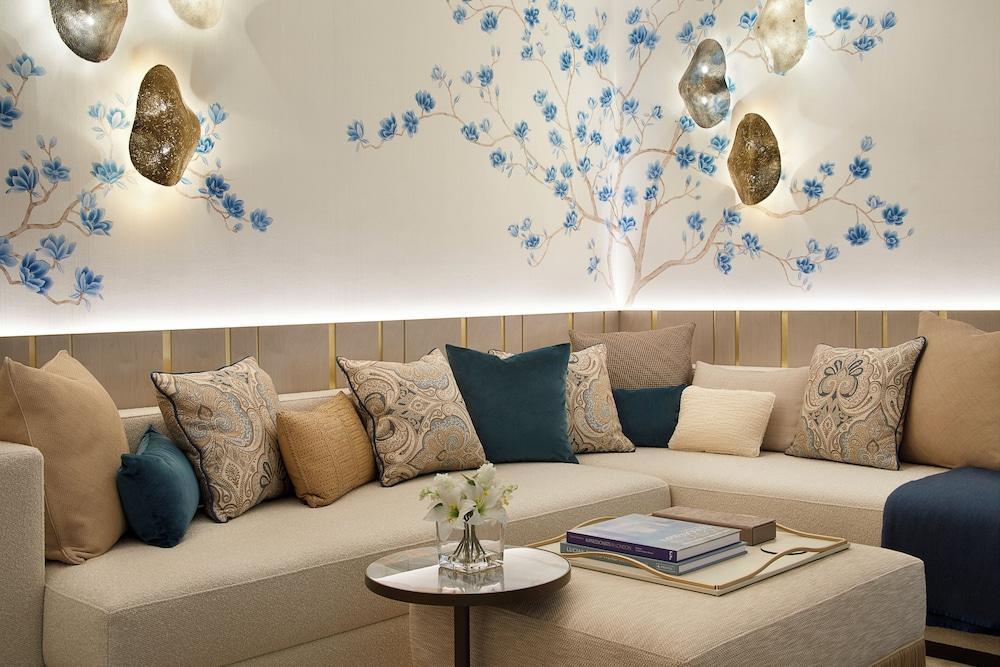 Mandarin Oriental Mayfair, London Room Type - Studio Suite (King or Twin)