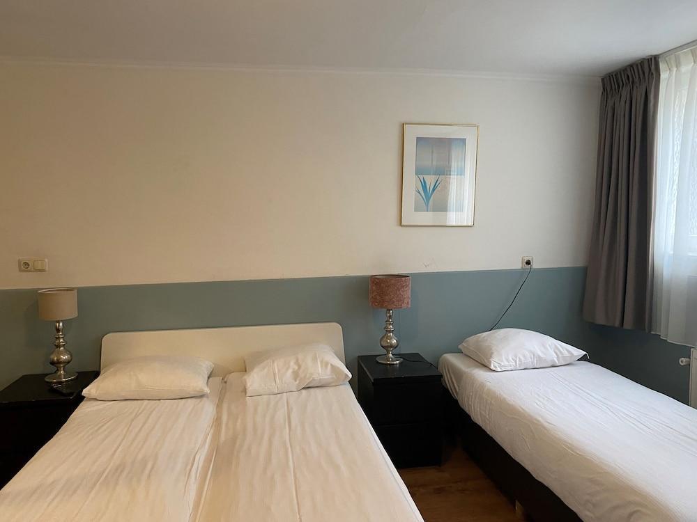 Sphinx Hotel Room Type - Quadruple Room, Private Bathroom
