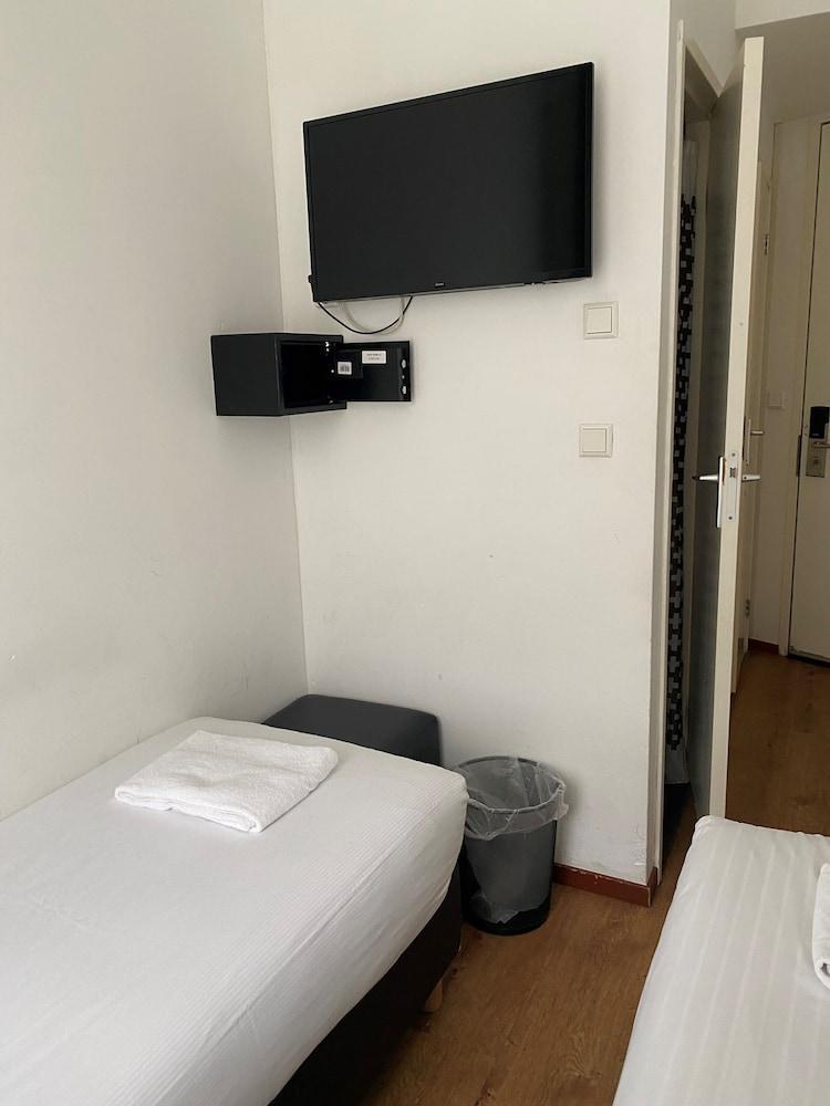 Sphinx Hotel Room Type - Basic Double or Twin Room, 1 Double or 2 Twin Beds