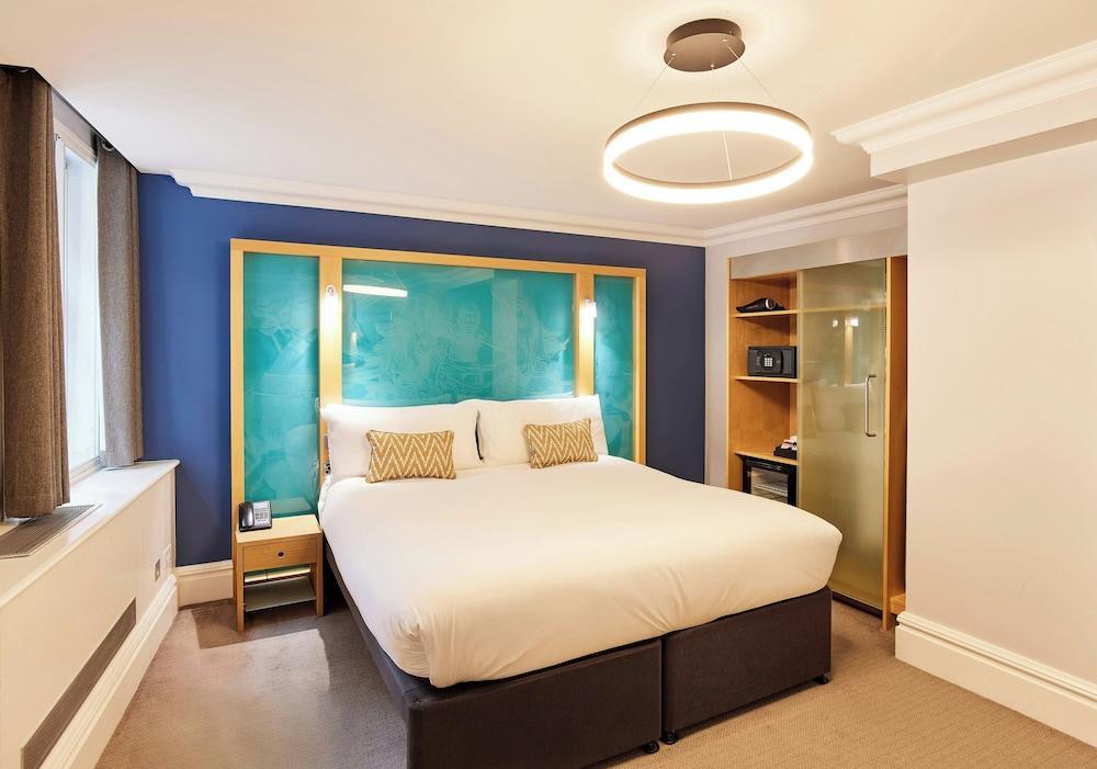 Thistle London Park Lane Room Type - Deluxe King Room